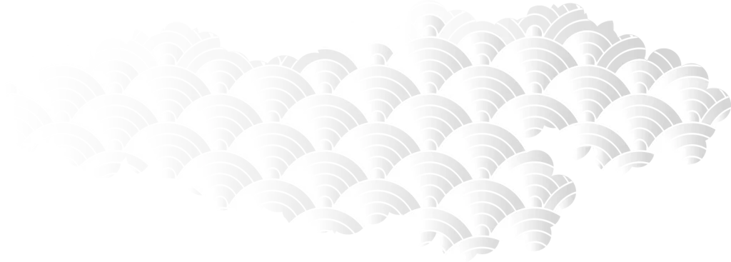 葛飾坂東観音開帳に見られるモチーフを彷彿とさせる、柔らかな陰影のある白い半円が重なり合った模様で、白地に魚の鱗や帆立貝のようなテクスチャー効果を生み出している。.